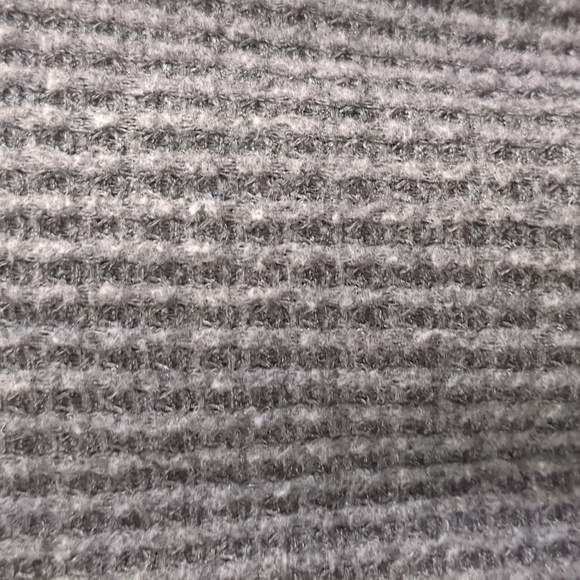 American Eagle Gray Soft & Sexy Plush Cold Shoulder Thermal Long Sleeve - Picture 4 of 7